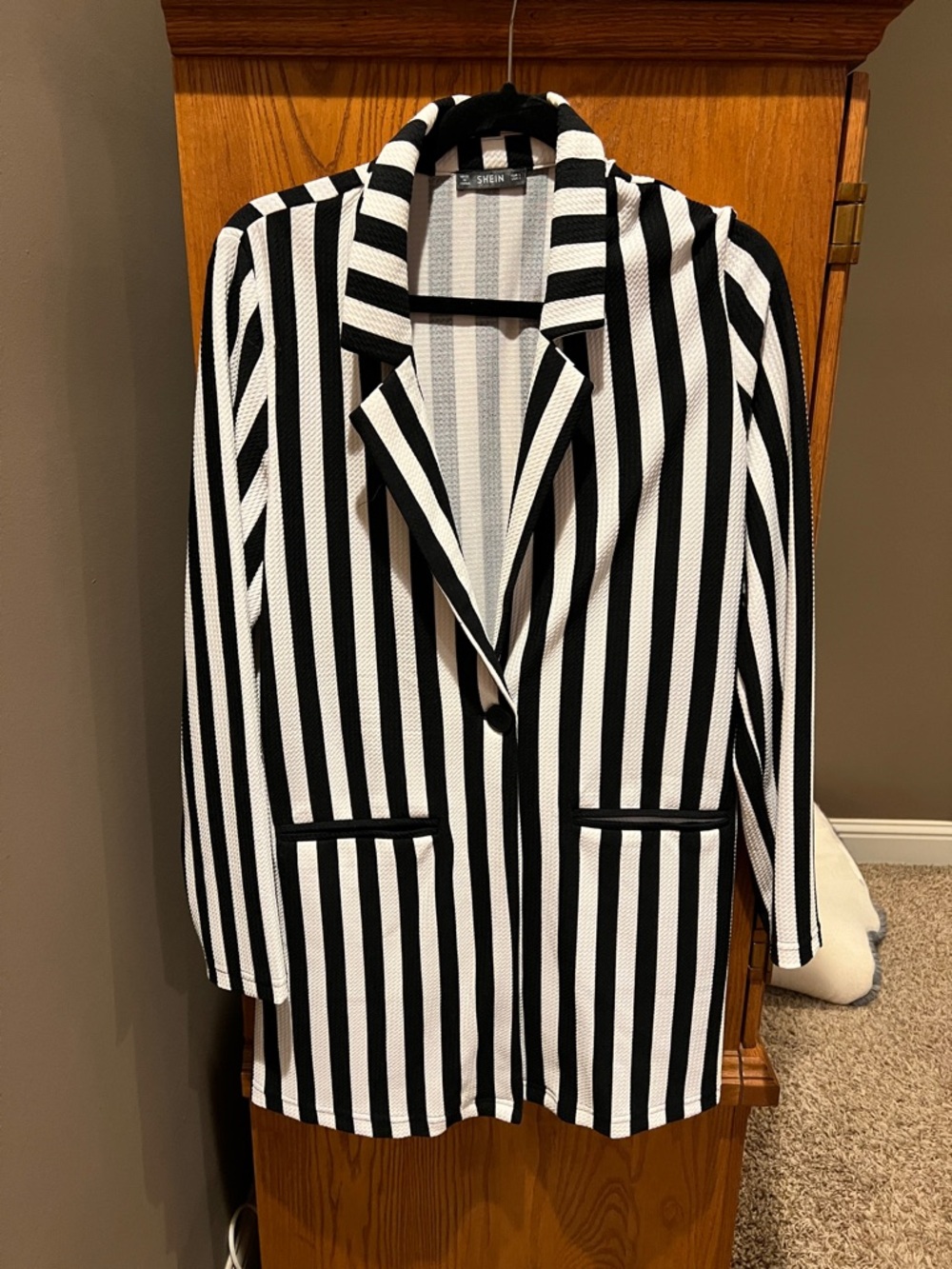 SHEIN Black & White Vertical Stripe Blazer